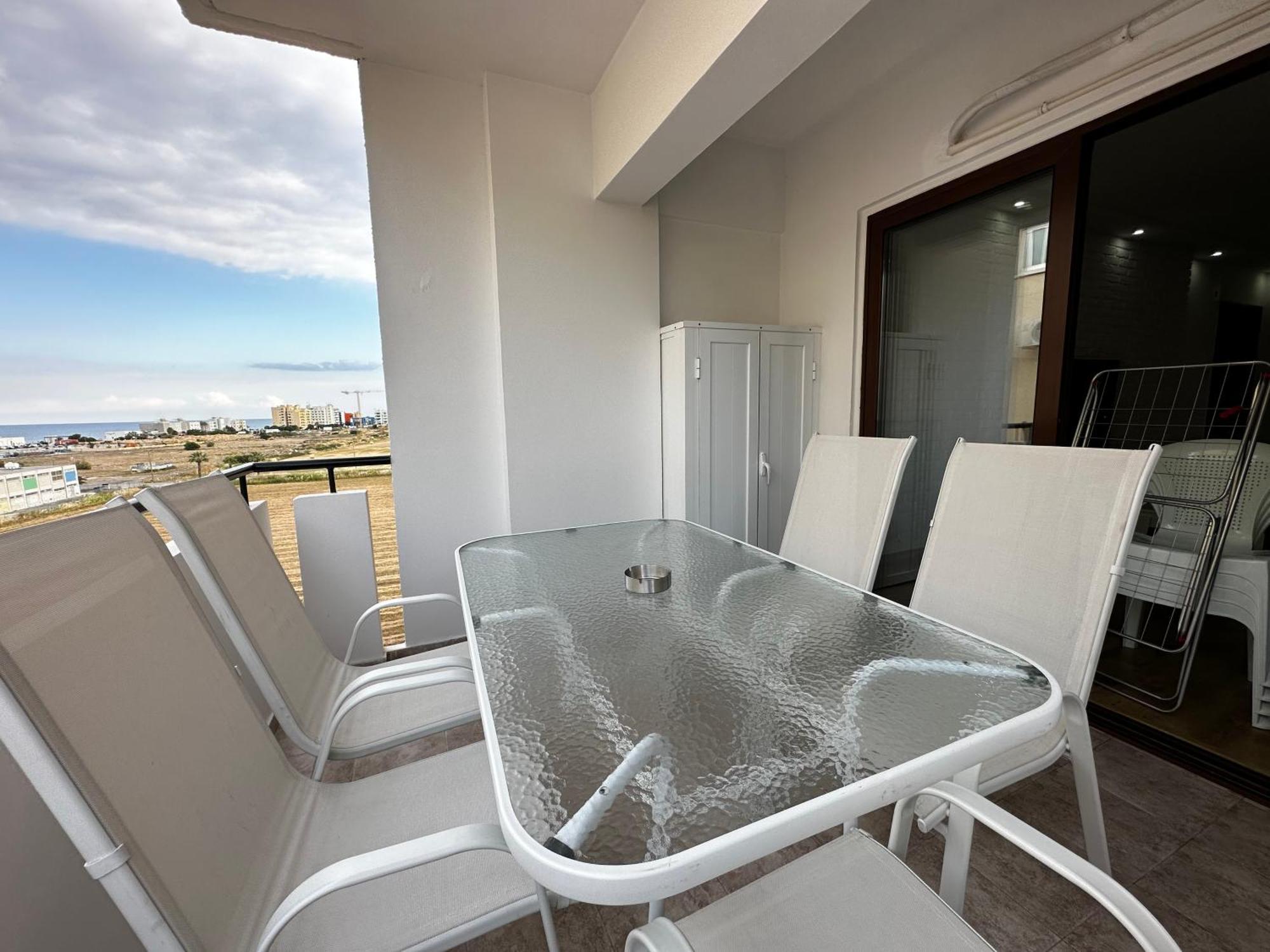Maestro Sea - View Apartment Larnaca Exterior foto